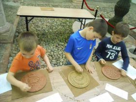 Taller de Escritura en barro para Niños